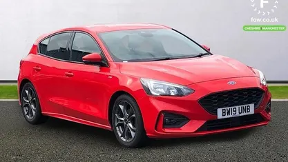 Used Ford Focus ST-Line 125 HP (91 kW) 2019 Red Hatchback