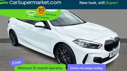 Begagnad BMW 118 M Sport 136 HK (100 kW) 2023 Vit Halvkombi