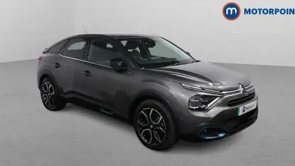 Begagnad Citroën e-C4 Shine 100 kW (136 HK) 2023 Grå Halvkombi