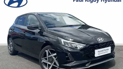 Used Hyundai i20 Premium 101 HP (74 kW) 2025 Black Hatchback