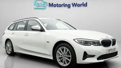 Begagnad BMW 330e 292 HK (214 kW) 2022 Vit Kombi
