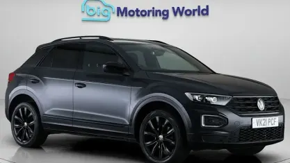 Usado VW T-Roc Black Edition 150 HP (110 kW) 2021 Cinzento SUV