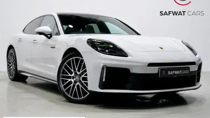 New Porsche Panamera 4 E-Hybrid 470 HP (345 kW) 2025 White Hatchback