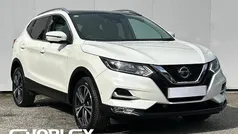White Used 2018 Nissan Qashqai N-Connecta SUV | £13,851 (Fair price)