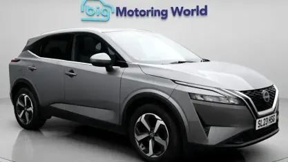 Usado Nissan Qashqai N-Connecta 140 HP (102 kW) 2023 Cinzento SUV