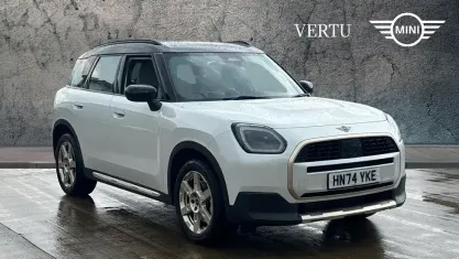 Używany Mini Countryman Exclusive 170 KM (125 kW) 2025 Biały SUV