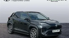 Black Used 2024 Toyota Yaris Cross Design SUV | £23,750 (Fair price)