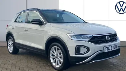 Used 2024 VW T-Roc Life SUV | £19,023 (Fair price)
