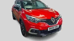 Red/black Used 2019 Renault Captur Iconic SUV | £9,795 (Fair price)