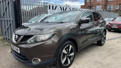 Used Nissan Qashqai N-TEC 116 HP (85 kW) 2015 Beige SUV