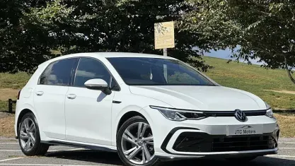 Used VW Golf VII R-line 150 HP (110 kW) 2020 White Hatchback