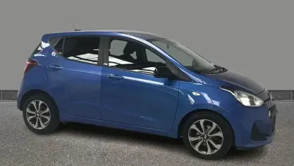 Used Hyundai i10 67 HP (49 kW) 2019 Blue Hatchback