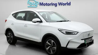 White Used 2023 MG ZS SE Hatchback | £13,300 (Fair price)