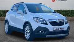 Brilliant paint arctic white Used 2016 Vauxhall Mokka SUV | £8,450 (Fair price)