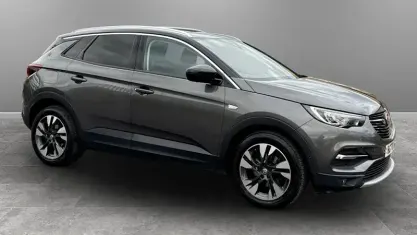 Begagnad Vauxhall Grandland X SRi 131 HK (96 kW) 2021 SUV