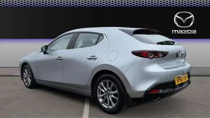 Usado Mazda 3 122 CV (89 kW) 2020 Plateado Utilitario