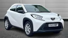 White Used 2023 Toyota Aygo PURE Hatchback | £12,595 (Fair price)
