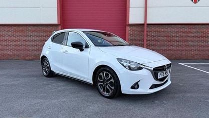 Używany Mazda 2 Inclusive 90 KM (66 kW) 2015 Hatchback