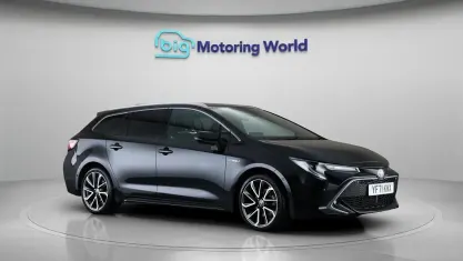 Used Toyota Corolla 184 HP (135 kW) 2021 Black Estate