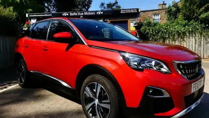 Used Peugeot 3008 Allure 120 HP (88 kW) 2018 Red SUV