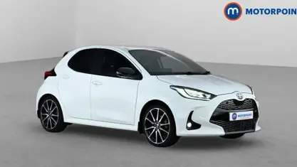 Used Toyota Yaris Sport 116 HP (85 kW) 2023 White Hatchback