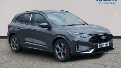 Usado Ford Kuga ST-Line 180 CV (132 kW) 2026 Gris SUV