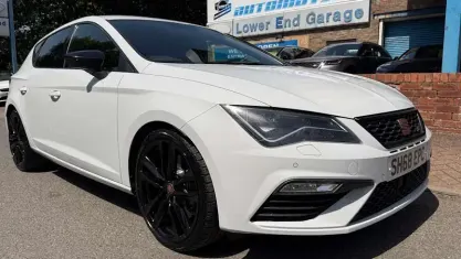 Used Seat Leon CUPRA 290 HP (213 kW) 2018 White Hatchback