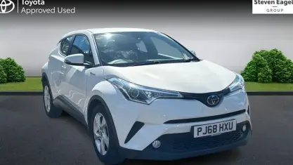 Used Toyota C-HR 122 HP (89 kW) 2019 White SUV