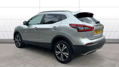 Used Nissan Qashqai N-Connecta 110 HP (80 kW) 2017 Silver SUV