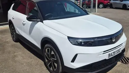 Used Vauxhall Grandland X GSe 145 HP (106 kW) 2025 White SUV
