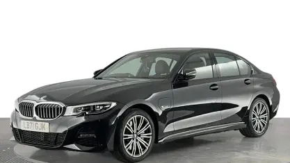 Begagnad BMW 330e M Sport 292 HK (214 kW) 2022 Svart Sedan
