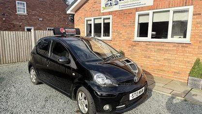 Second-hand Toyota Aygo 68 CP (50 kW) 2012 Hatchback