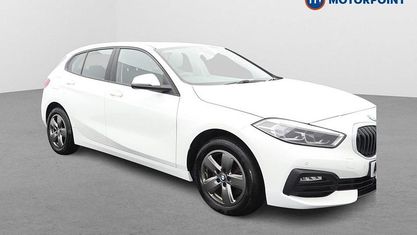 Używany BMW 118 Comfort Edition 136 KM (100 kW) 2023 Biały Hatchback