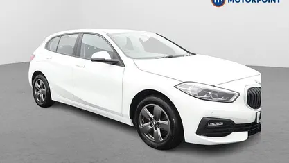 Used BMW 118 Comfort Edition 136 HP (100 kW) 2023 White Hatchback