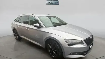 Usado Skoda Superb SE L Executive 150 CV (110 kW) 2019 Familiar