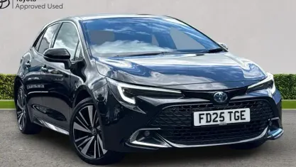 Used Toyota Corolla Design 140 HP (102 kW) 2025 Black Hatchback