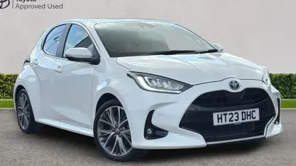 Used Toyota Yaris 116 HP (85 kW) 2023 White Hatchback