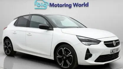 Begagnad Vauxhall Corsa Ultimate 101 HK (74 kW) 2023 Vit Halvkombi