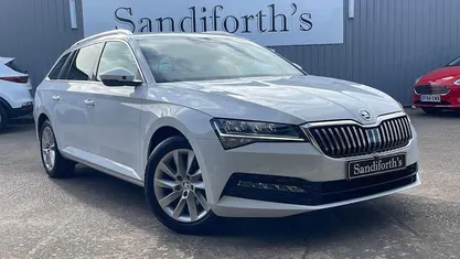 Used Skoda Superb SE Technology 150 HP (110 kW) 2022 White Estate