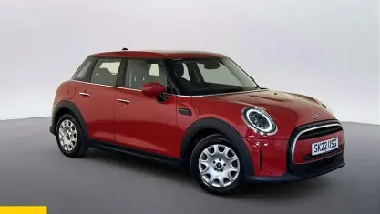 Used Mini ONE Classic 102 HP (75 kW) 2022 Red Hatchback