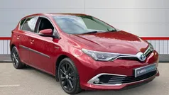 Red Used 2017 Toyota Auris Hybrid Hatchback | £12,597 (Fair price)