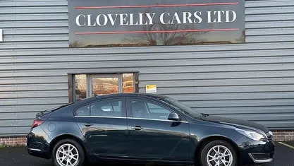 Green Used 2015 Vauxhall Insignia Design Edition Hatchback | £4,499 (Fair price)