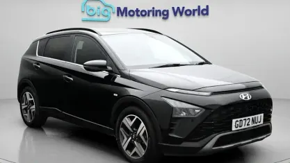 Usado Hyundai Bayon Premium 101 HP (74 kW) 2023 Preto SUV