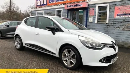 White Used 2016 Renault Clio IV Dynamique Hatchback | £5,995 (Fair price)