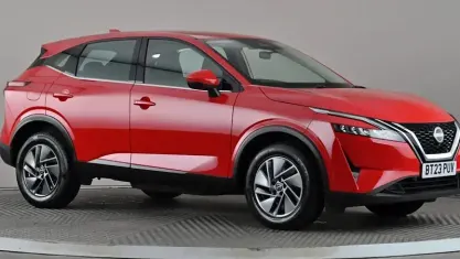 Used Nissan Qashqai Acenta Premium 140 HP (102 kW) 2023 Red SUV