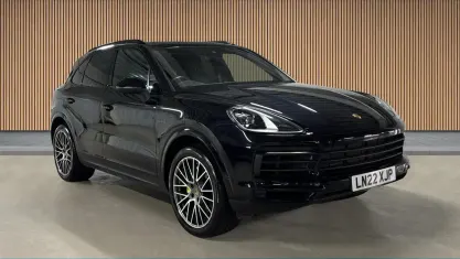 Used Porsche Cayenne Platinum Edition 462 HP (339 kW) 2022 Black SUV