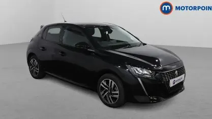 Second-hand Peugeot 208 Allure+ 102 CP (75 kW) 2023 Negru Hatchback