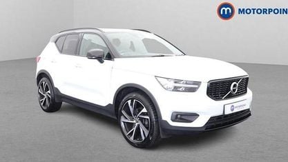 Begagnad Volvo XC40 R-Design Pro 163 HK (119 kW) 2021 Vit SUV