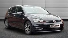 Black Used 2018 VW Golf VII SE Hatchback | £12,495 (Fair price)