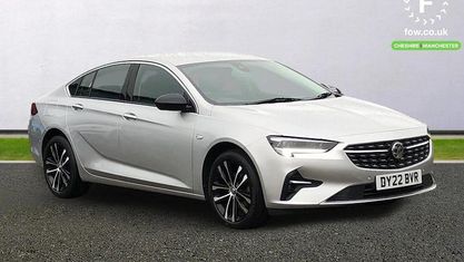Second-hand Vauxhall Insignia Edition 122 CP (89 kW) 2021 Argintiu Hatchback